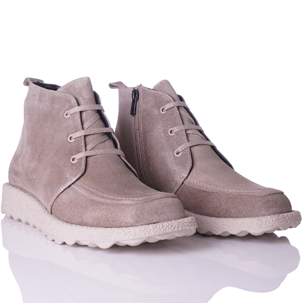 Square toe desert boots