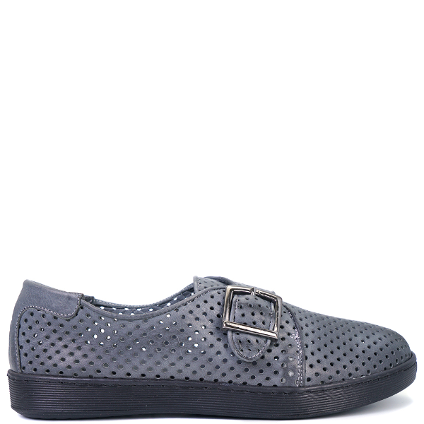 Comfortable Slip-on perforated sneakers