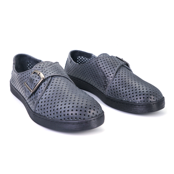 Comfortable Slip-on perforated sneakers