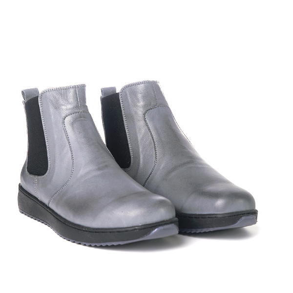 Classic chelsea boots with a slight wedge heel